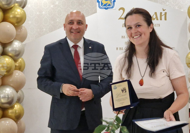 Кърджали - учители, директори, творци и дейци на културата - 24 май - отличия