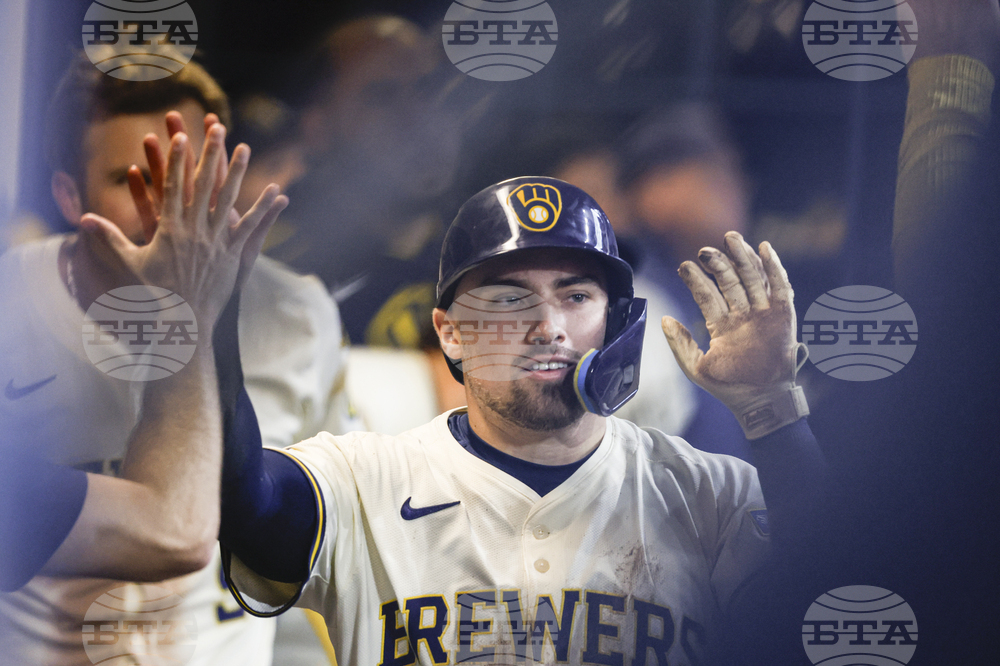Orioles Brewers Baseball