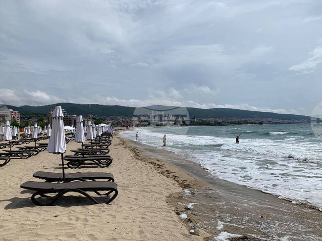 13-Year-Old Girl from Moldova Admitted to Burgas Hospital After Suffering Seizure at Sunny Beach