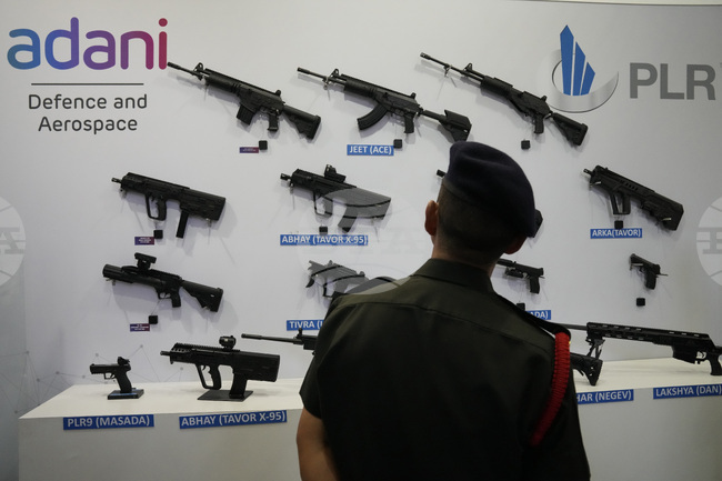 ПТИ: Индия и Германия обсъдиха възможностите за съвместно разработване и производство на отбранително оборудване