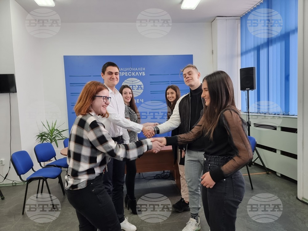 Национален пресклуб на БТА Ловеч - дебат - ученици - Васил Левски