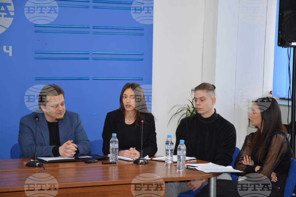 Национален пресклуб на БТА Ловеч - дебат - ученици - Васил Левски