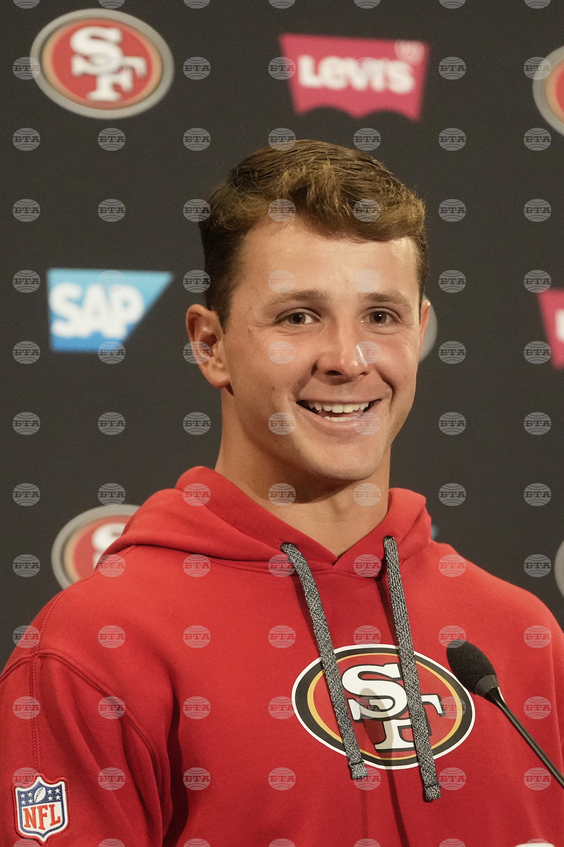 49ers Purdy Football