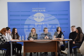 Национален пресклуб на БТА Ловеч - дебат - ученици - Васил Левски