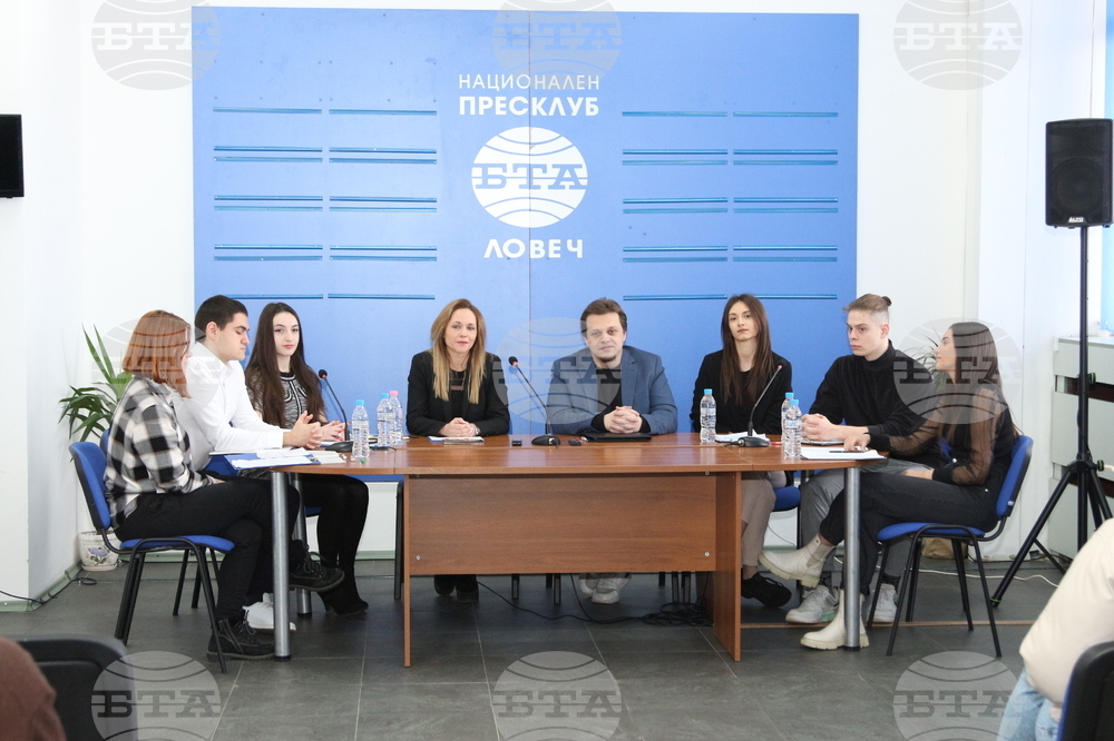 Национален пресклуб на БТА Ловеч - дебат - ученици - Васил Левски