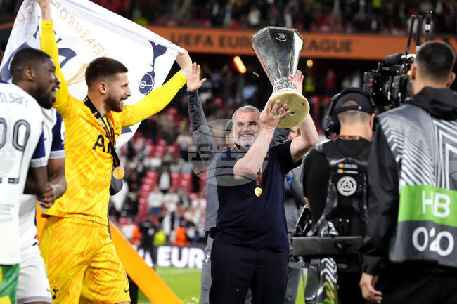 Анге Постекоглу иска да остане в Тотнъм след триумфа в Лига Европа, има недовършена работа