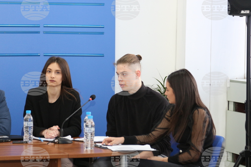 Национален пресклуб на БТА Ловеч - дебат - ученици - Васил Левски