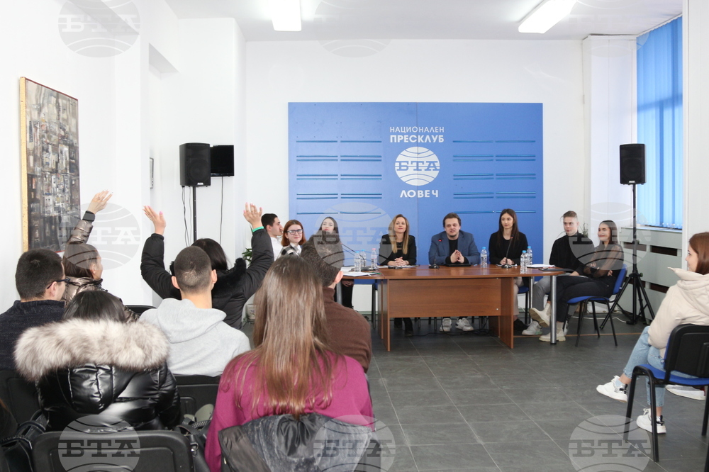 Национален пресклуб на БТА Ловеч - дебат - ученици - Васил Левски