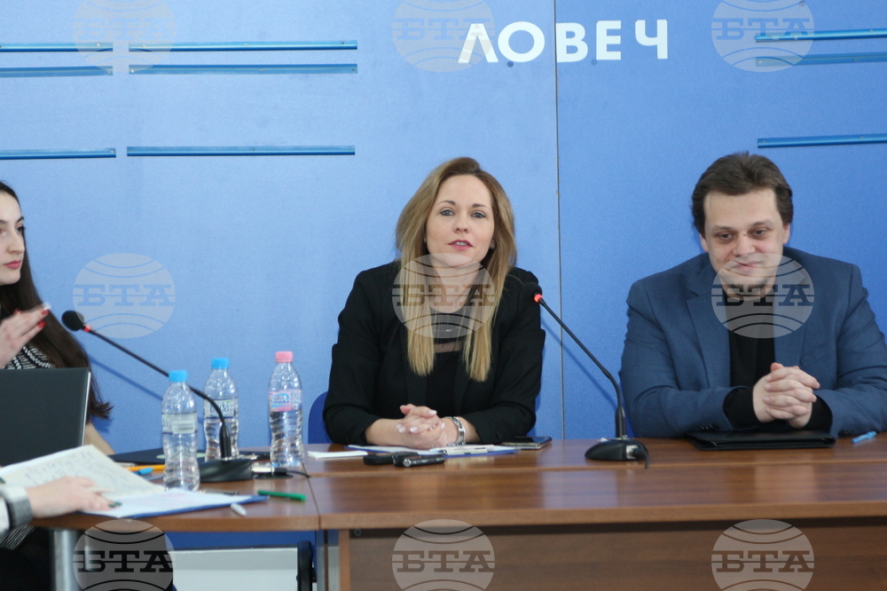 Национален пресклуб на БТА Ловеч - дебат - ученици - Васил Левски