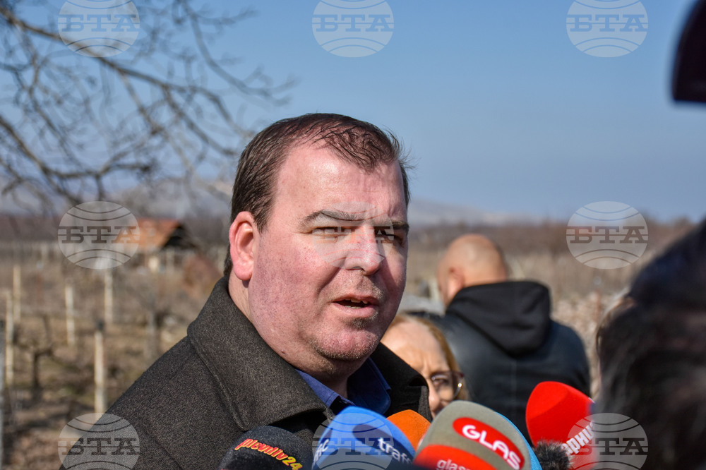 Agriculture Minister: There Is Profiteering in Some Links of Dairy Pricing Chain