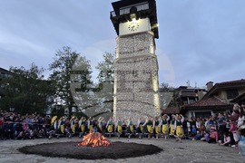 Добрич - нестинари - танци