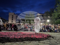 Добрич - нестинари - танци