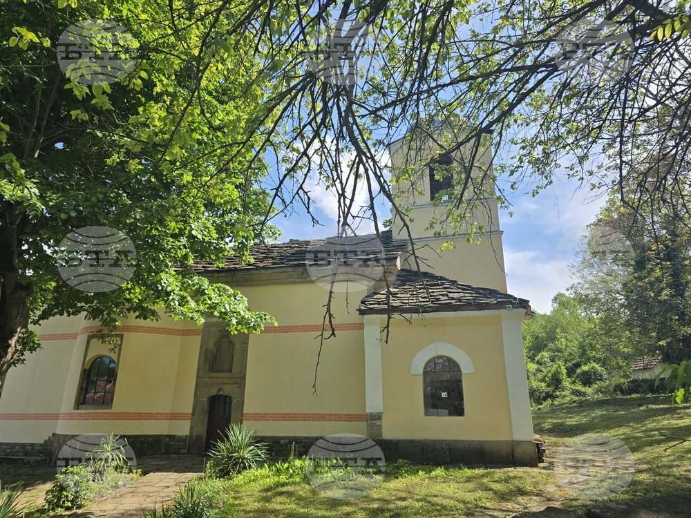 Съветниците в Роман дариха на Врачанската митрополия имота с църквата „Свети Николай“ в Караш