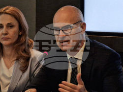 Кръгла маса - Георги Дичев