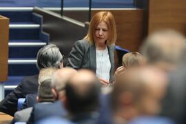 Парламент - заседание