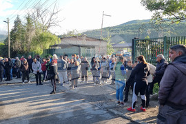 Бобов дол - "Чистота, озеленяване и благоустройство" - работници - протест