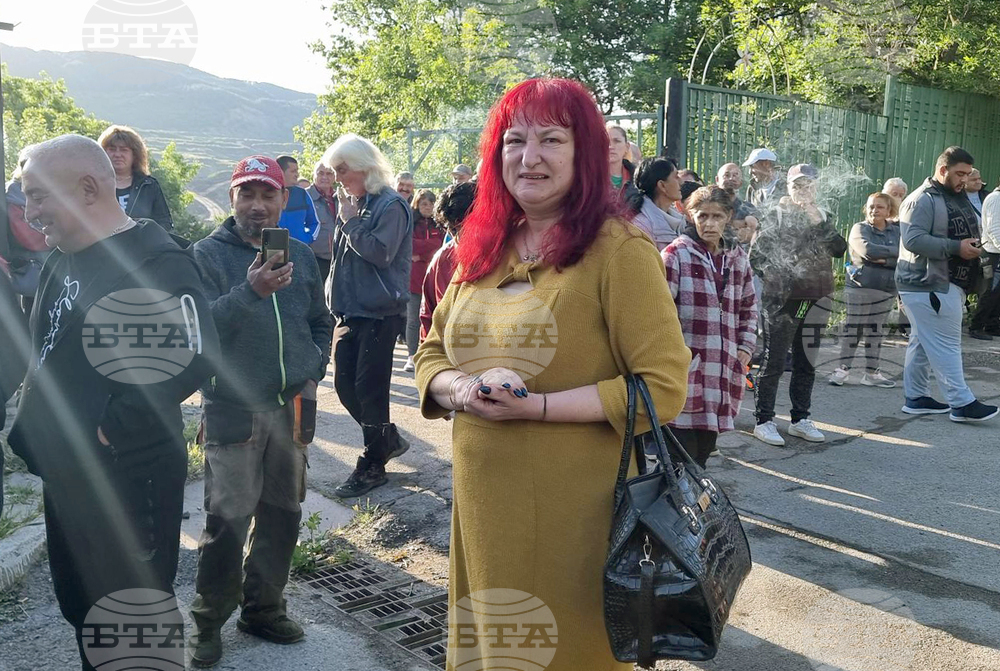 Бобов дол - "Чистота, озеленяване и благоустройство" - работници - протест
