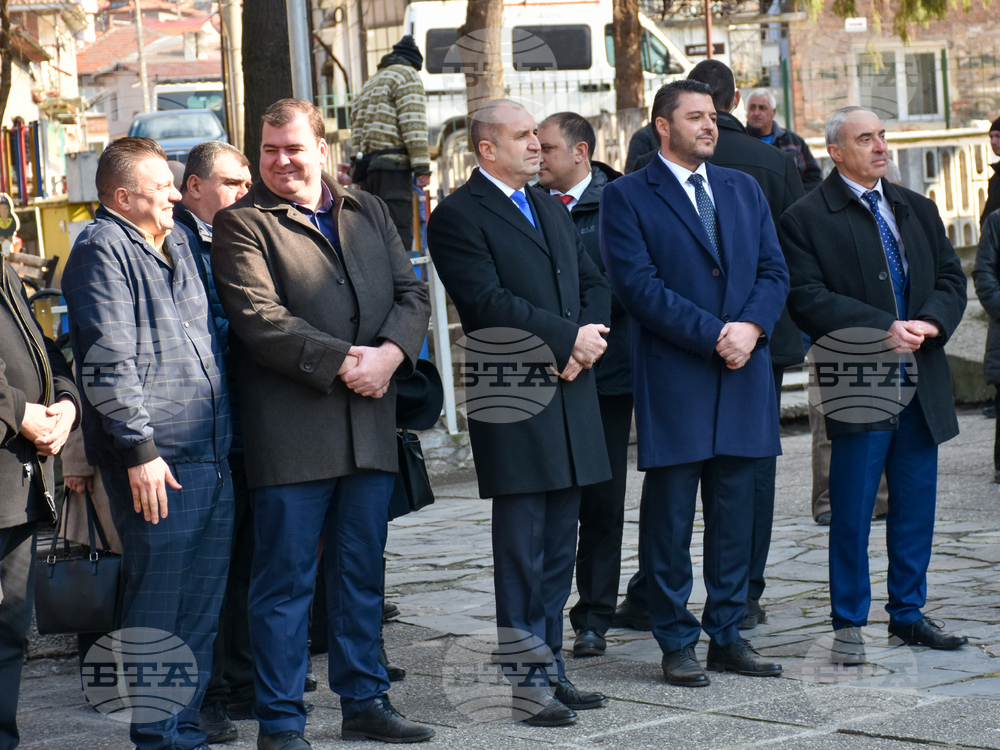 Село Устина - Румен Радев - награди „Най-добро домашно вино“