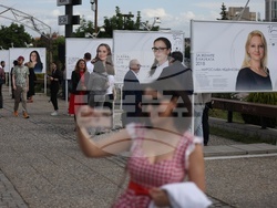 Национална програма „За жените в науката“ - изложба - откриване