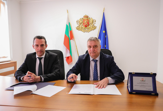 Министерството на младежта и спорта и Университетът за национално и световно стопанство подписаха споразумение за сътрудничество