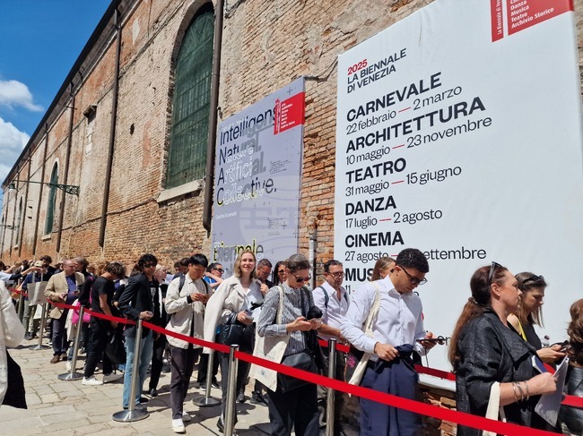  Архитектурното биенале във Венеция постави рекорд с 298 000 продадени билета