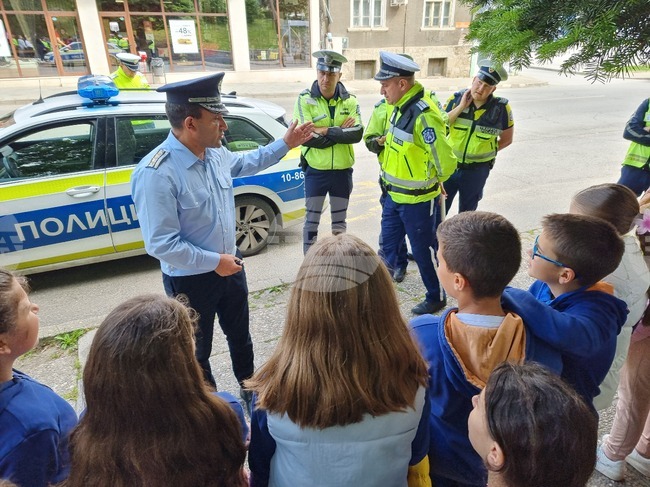 Кюстендил - ученици - кампания „Безопасно лято“