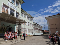 Ловеч - училище - „Върви, народе възродени“