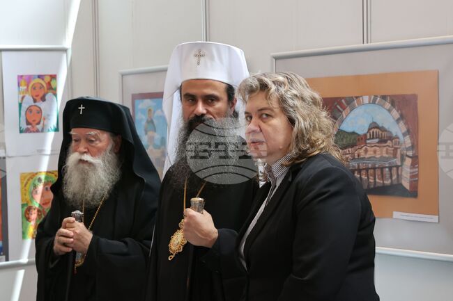 Parliament Leader, Head of Bulgarian Orthodox Church Unveil Fund-Raising Exhibition in Support of Child Health