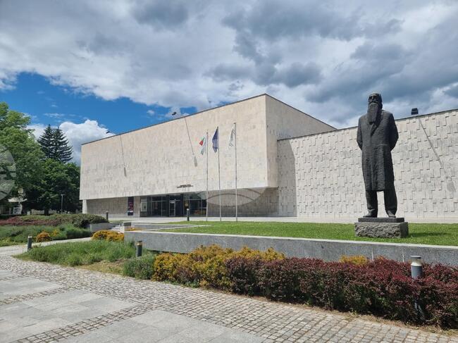 В Кюстендил ще бъдат наградени отличените ученици в конкурса „Словото, което търси дом“