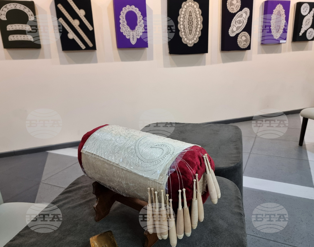 Варна - Величка Радулова - „Вплетена магия“ - изложба