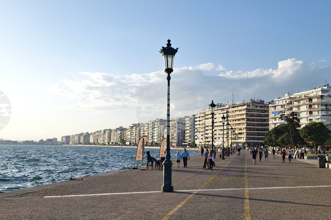 Гръцки баскетболен отбор от Солун е бил евакуиран от Абу Даби