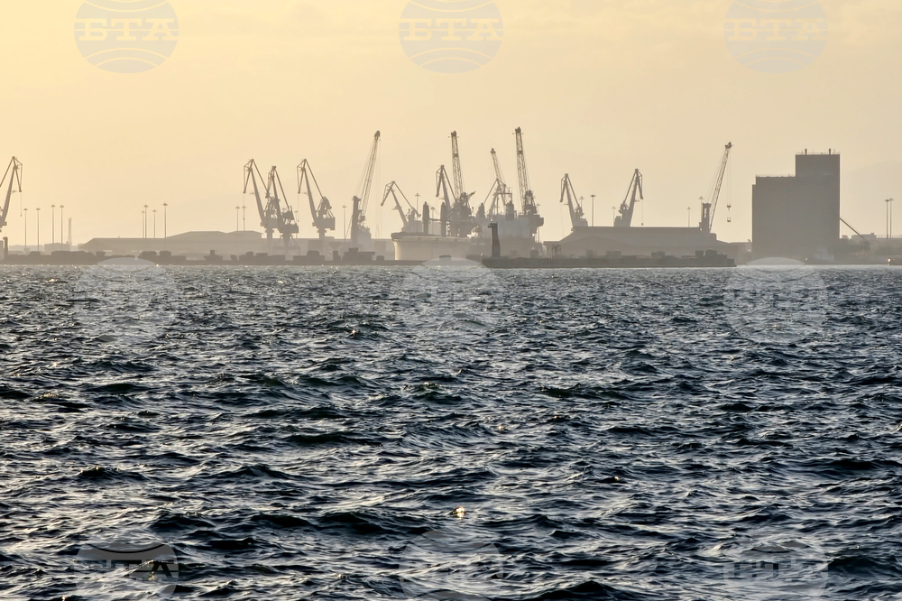 Пориви на вятъра до 108 км/ч са отчетени вчера в Солун, властите са реагирали на над 700 сигнала 