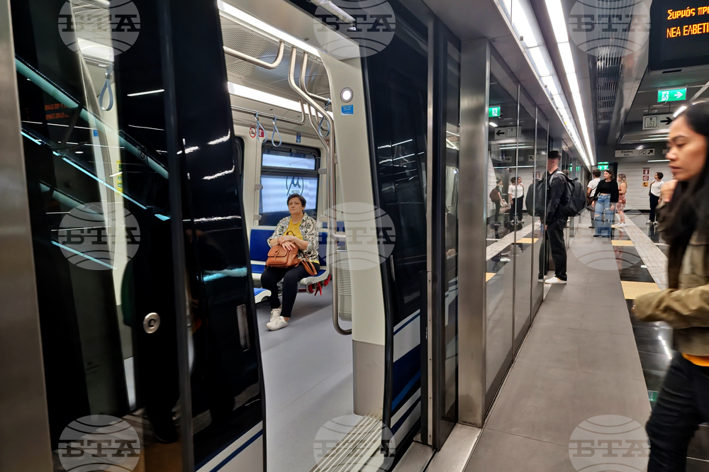 Новото метро в Солун спира работа за цял месец за тестове на първото му разширение