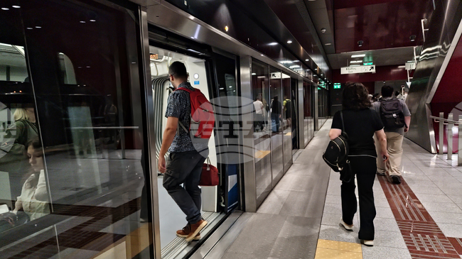 Метрото в Солун отново работи след почти едномесечно спиране заради тестове