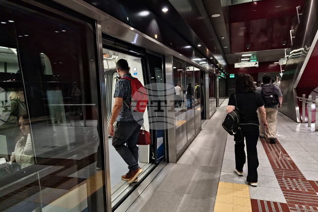 Метрото в Солун отново работи след почти едномесечно спиране заради тестове