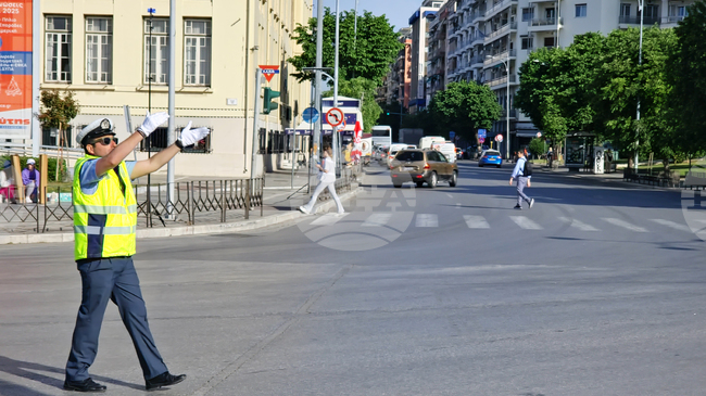 Българин е задържан след преследване в Солун заради кражба на автомобил и опит за грабеж