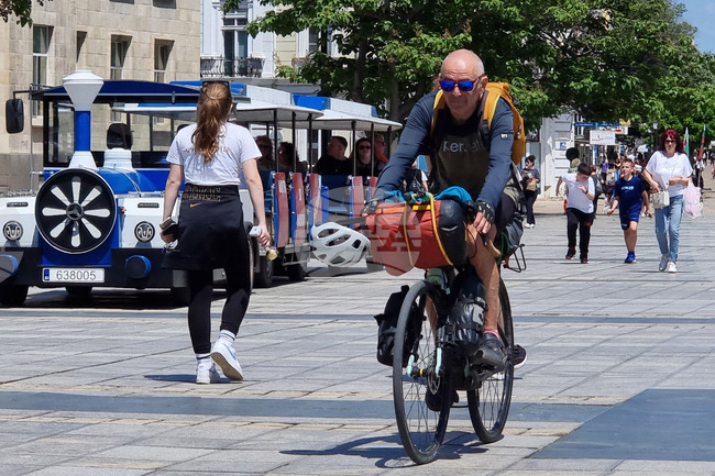 Русе - френски колоездач