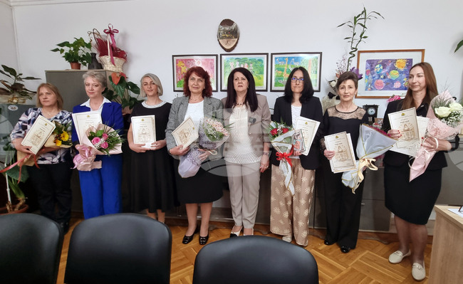 Кърджали - учители - „Неофит Рилски“