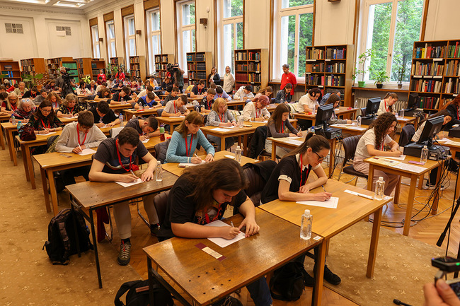 Над 90 участници събра второто издание на Голямата диктовка – „Пазител на българския език“ в Националната библиотека „Св. св. Кирил и Методий“ 