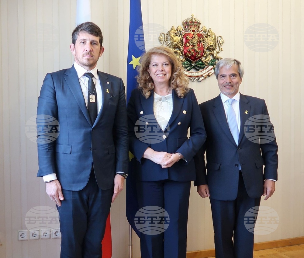 VP Iotova Confers with Argentine Jewish Leader Mauro Berenstein