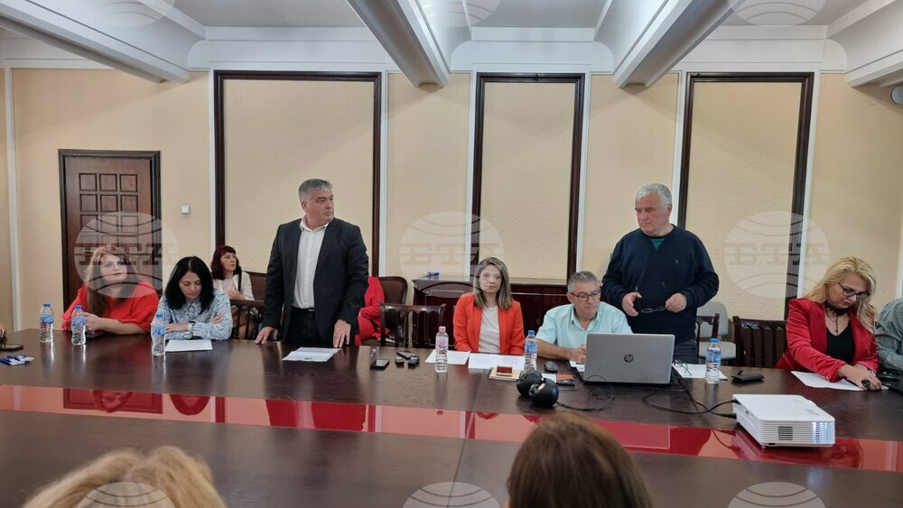 Община Добрич ще облагороди осем междублокови пространства по трансграничен проект в партньорство с румънската община Меджидия