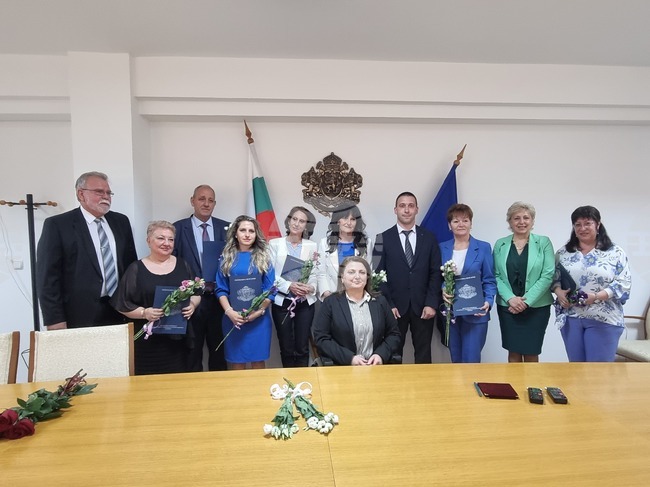 Плевен - педагози - грамота "Неофит Рилски"