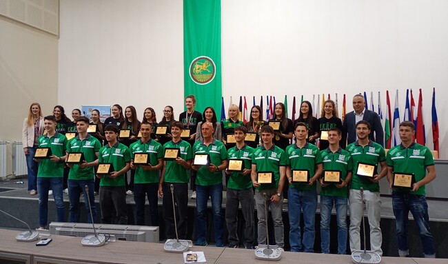 Община Стара Загора награди държавните победители по волейбол и баскетбол „Берое“