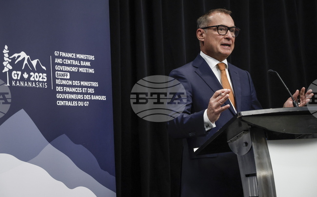 Германия може отново да изпадне в рецесия заради американските мита, предупреди президентът на "Бундесбанк"