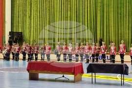 Габрово - гвардейски отряд - ученически духов оркестър - знаме - церемония