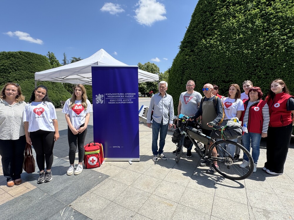 ИА "Медицински надзор", БЧК-Русе и РЗИ посрещнаха в Русе Жан-Мишел - французин с трансплантирано сърце от 35 години