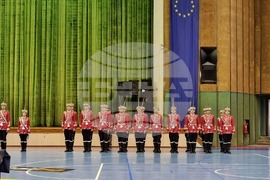 Габрово - гвардейски отряд - ученически духов оркестър - знаме - церемония