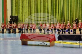 Габрово - гвардейски отряд - ученически духов оркестър - знаме - церемония