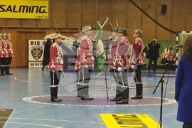 Габрово - гвардейски отряд - ученически духов оркестър - знаме - церемония