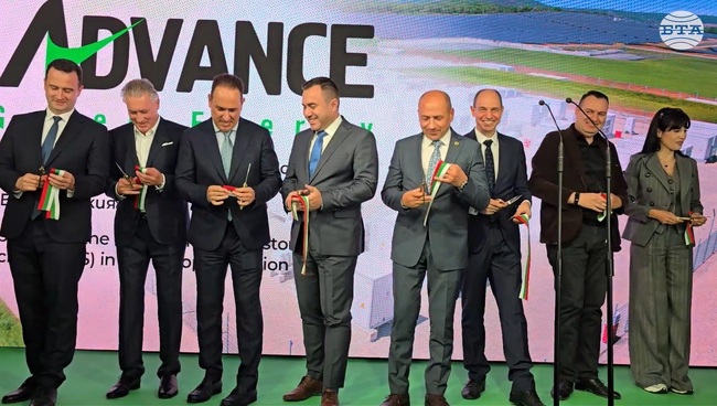 Съоръжение за съхранение на електроенергия с капацитет близо 500 мегаватчаса с инвестицията за 147 млн. лв. беше открито днес в Ловеч